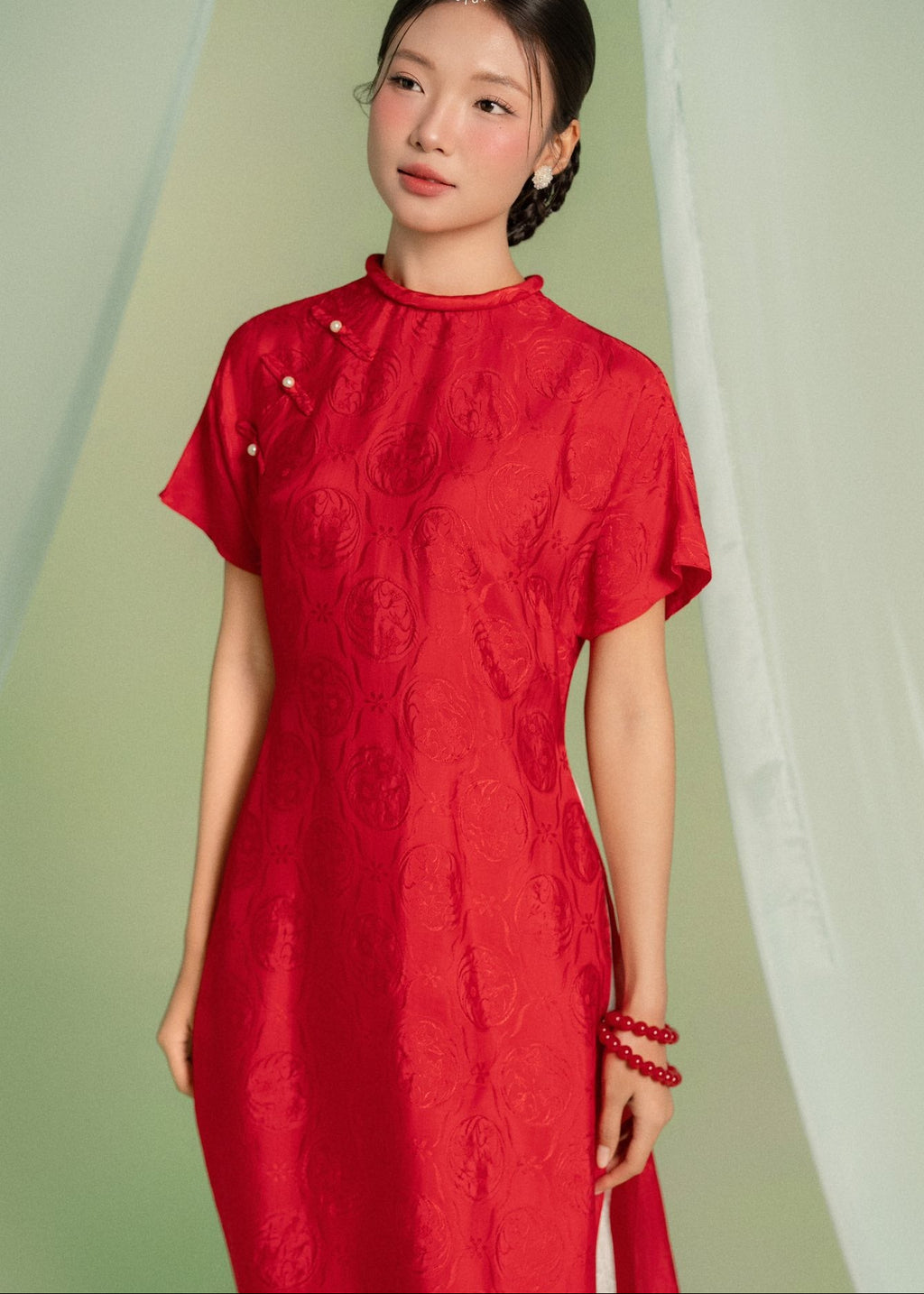 “Uyen Minh” Ao-dai Set - Short-sleeved Wormsilk Áo Dài Set in Crimson - front view by Úpla