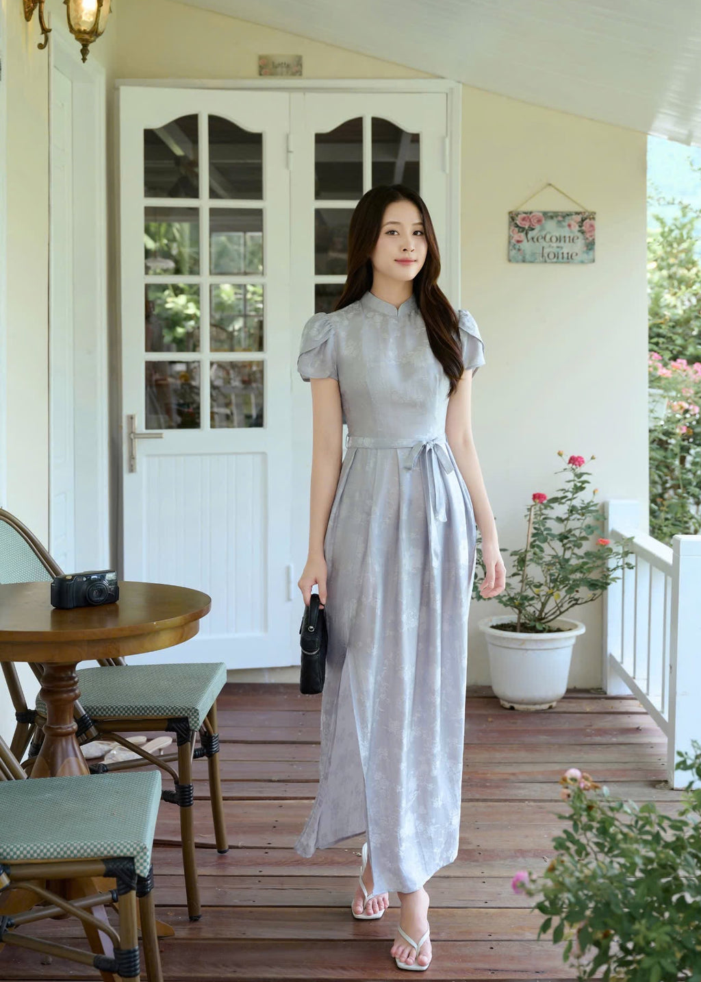“Celeste” Short-sleeve Dress – Lotus Jacquard womsilk Dress in Moonlight Silver