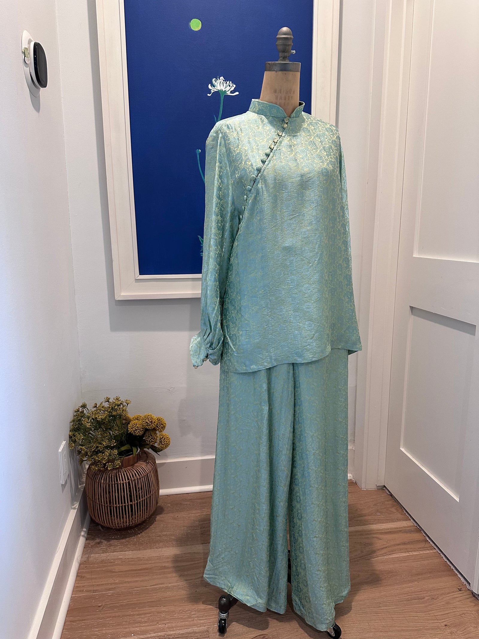 "KY" Ao-Ngan (Shorter version of Ao-dai) with Balloon Sleeve in Aqua Celadon