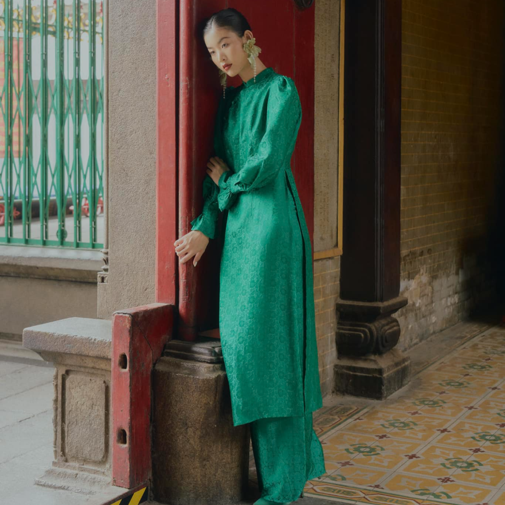 Tang Bong" Ao Dai Set - 100% Wormsilk in Green with Puff Sleeve - View 3 - Premium Vietnamese Fashion