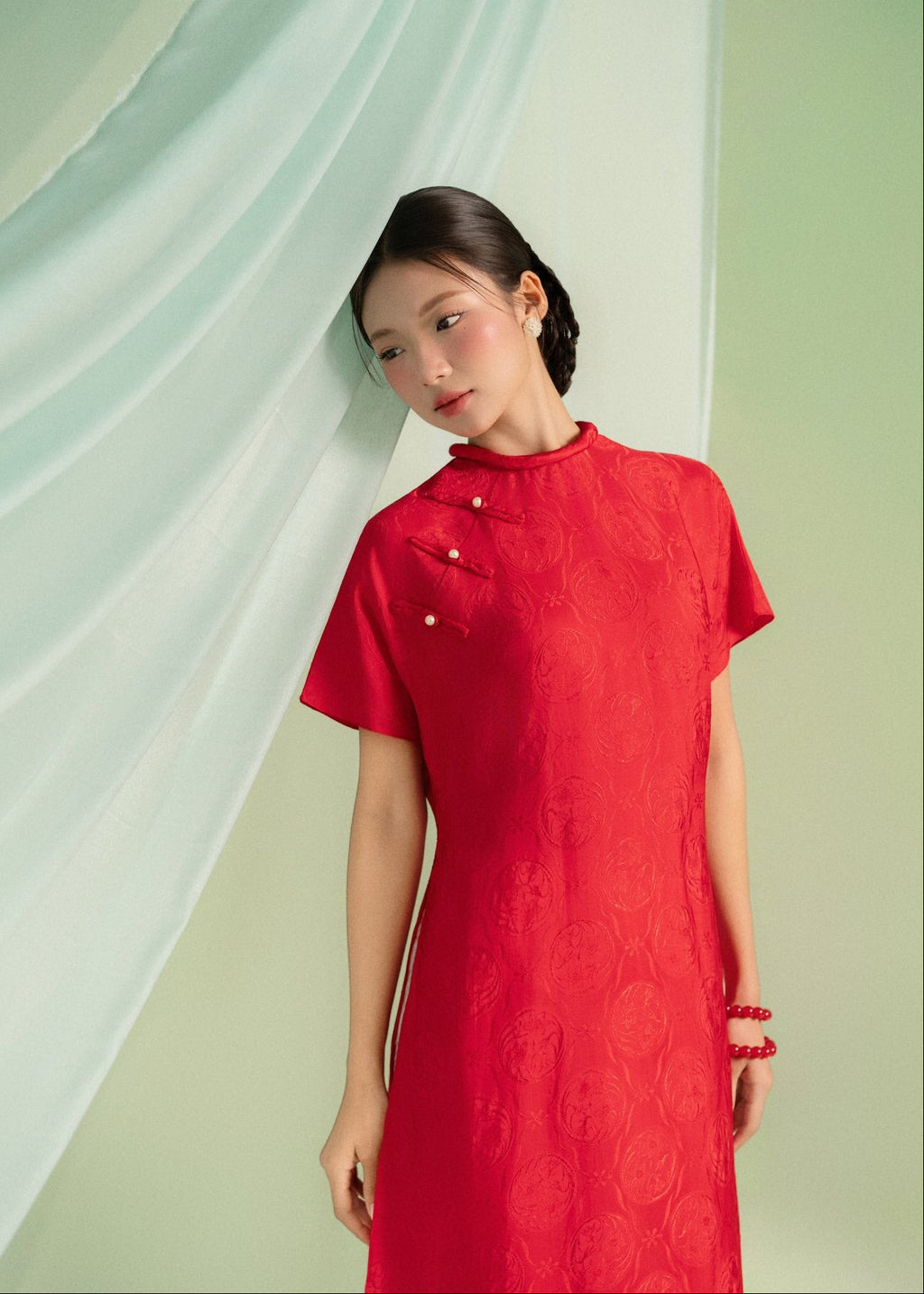 “Uyen Minh” Ao-dai Set - Short-sleeved Wormsilk Áo Dài Set in Crimson - front view by Úpla