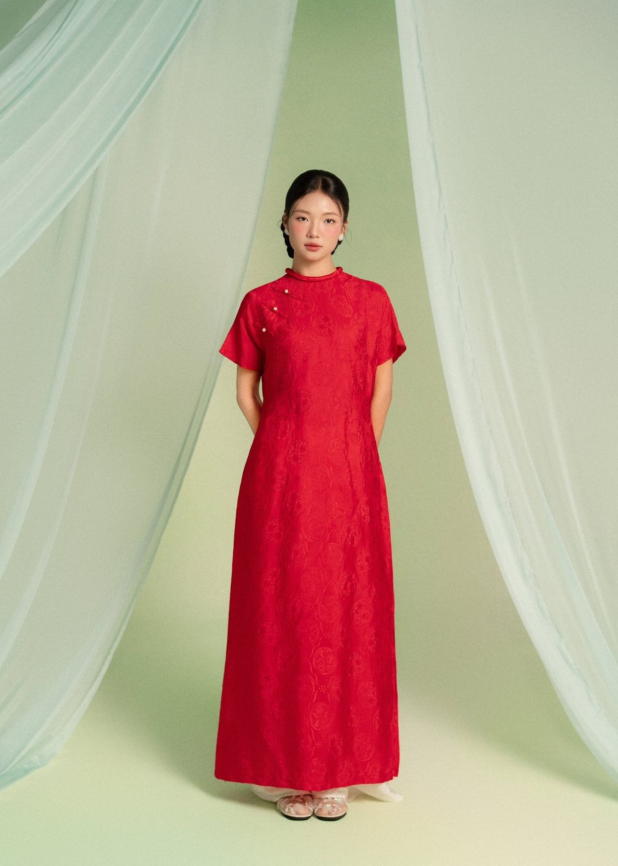 Vietnamese Ao Dai - “Uyen Minh” Ao-dai Set - Short-sleeved Wormsilk Áo Dài Set in Crimson - front view in red by Úpla