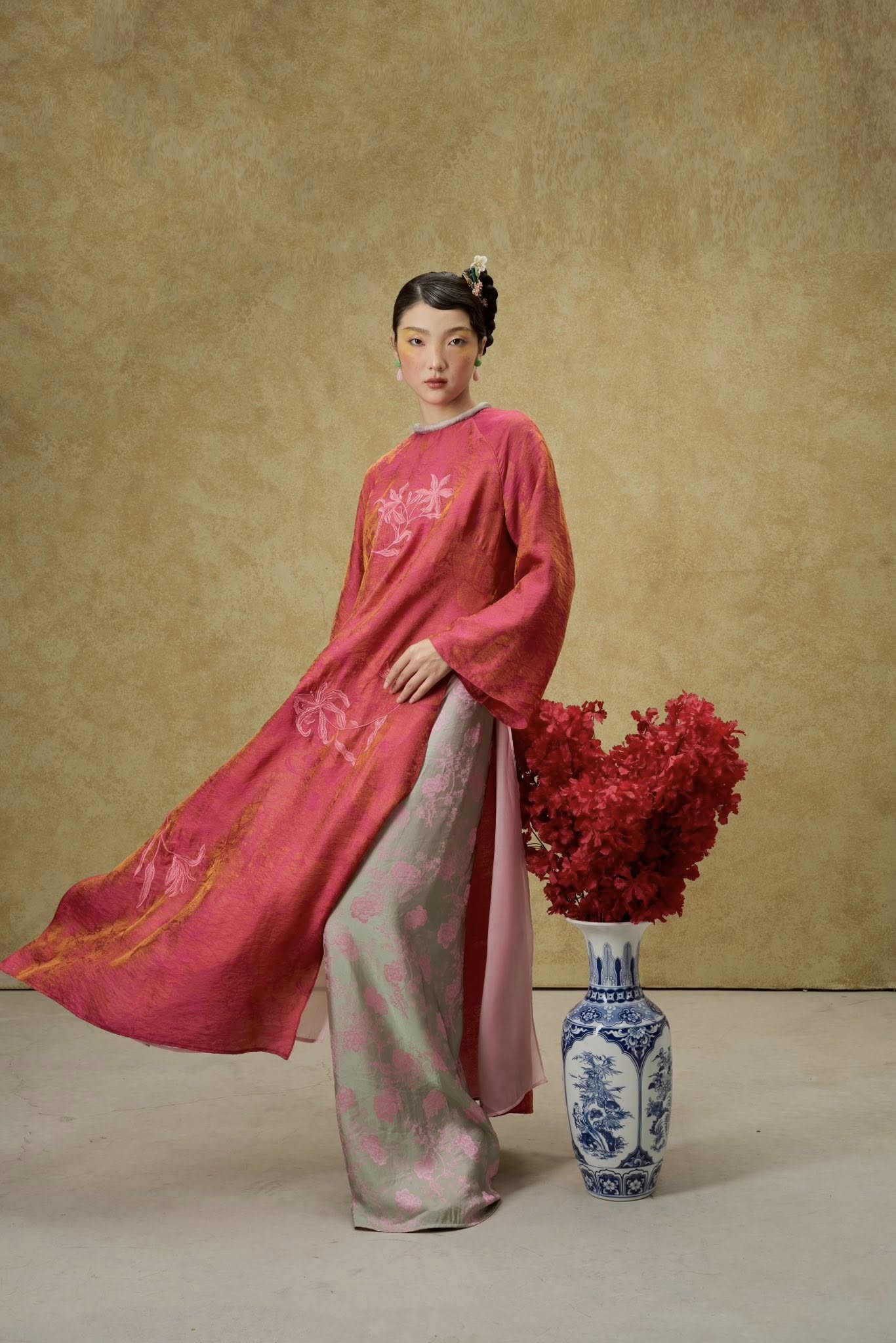"Luu Ly" Ao Dai Set - Hangzhou Tencel Silk with Embroidery in Golden Willow