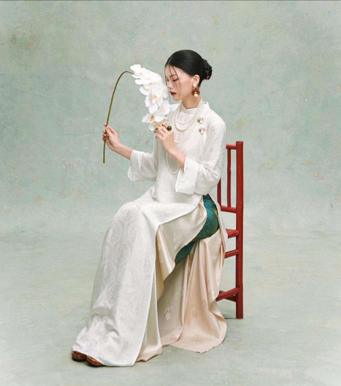 Vietnamese Ao Dai - Lam Nha Áo Dài Set - Wormsilk & brocade layers in Off-white - styled presentation in white by HOIVU