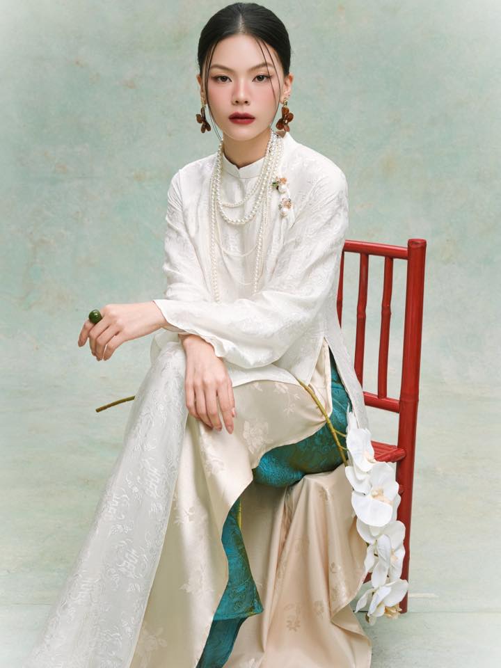 Vietnamese Ao Dai - Lam Nha Áo Dài Set - Wormsilk & brocade layers in Off-white - front view in white by HOIVU