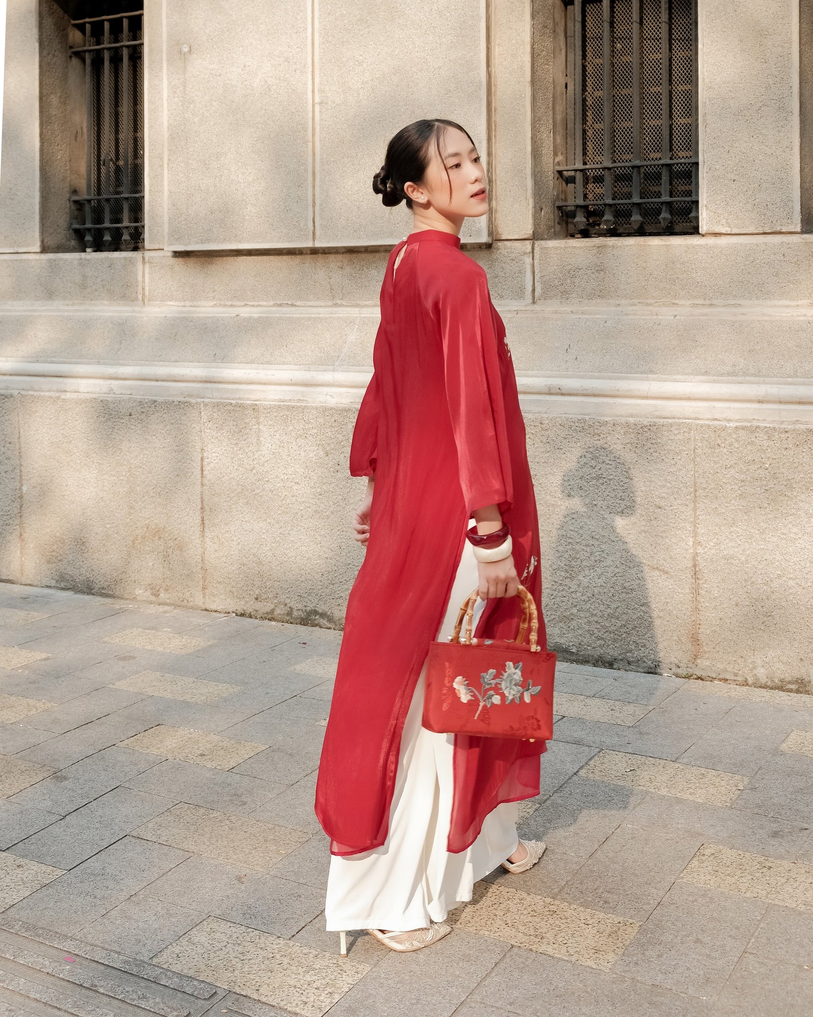 Vietnamese Ao Dai - Xuan Diep Ao-dai Set – Embroidered Silk Áo Dài - side profile in crimson by Moc