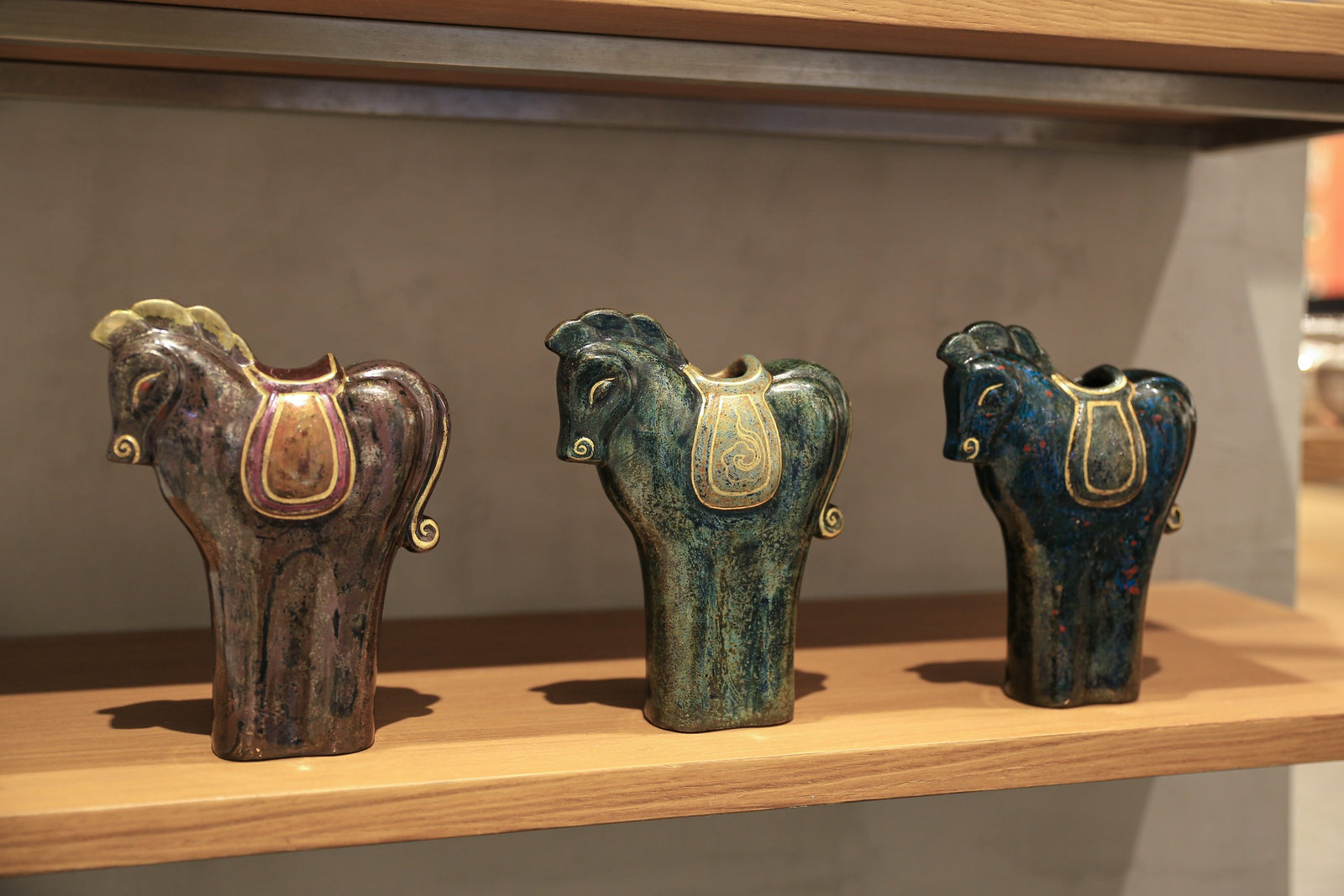 Vietnamese Lacquer - Gallop of Fortune – Premium Lacquer Vase/Decor - front view in green by Sa Maison