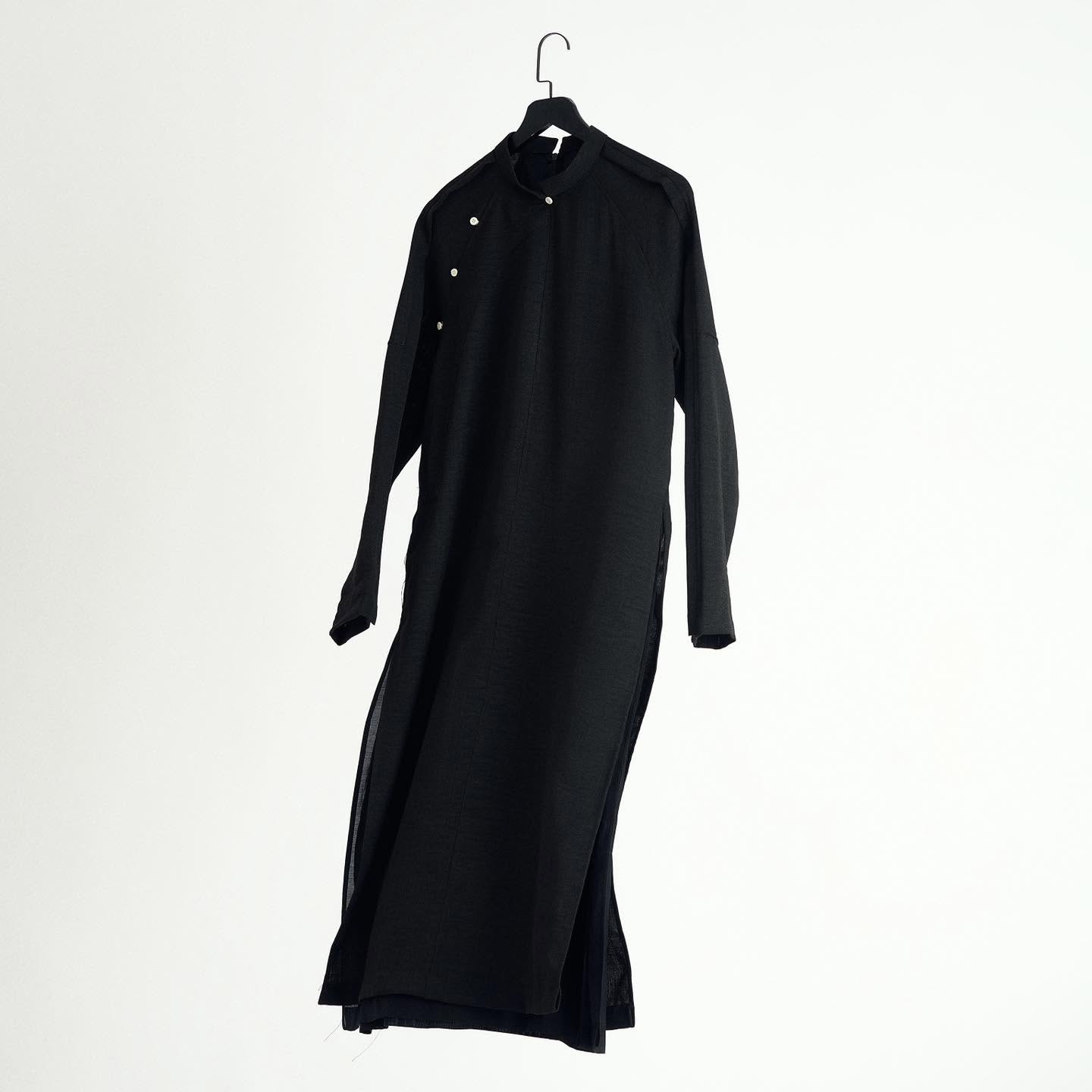 "Mun" Men’s Áo Dài Top - Raw-linen in Noir