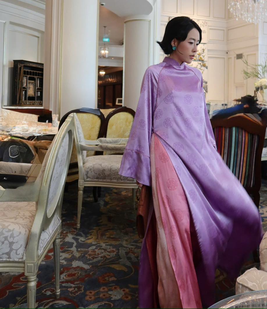 Vietnamese Ao Dai - Giao Y Ao-dai Set – Double-Panelled Silk with Pleated Collar - side profile in purple by H2B a la Mode