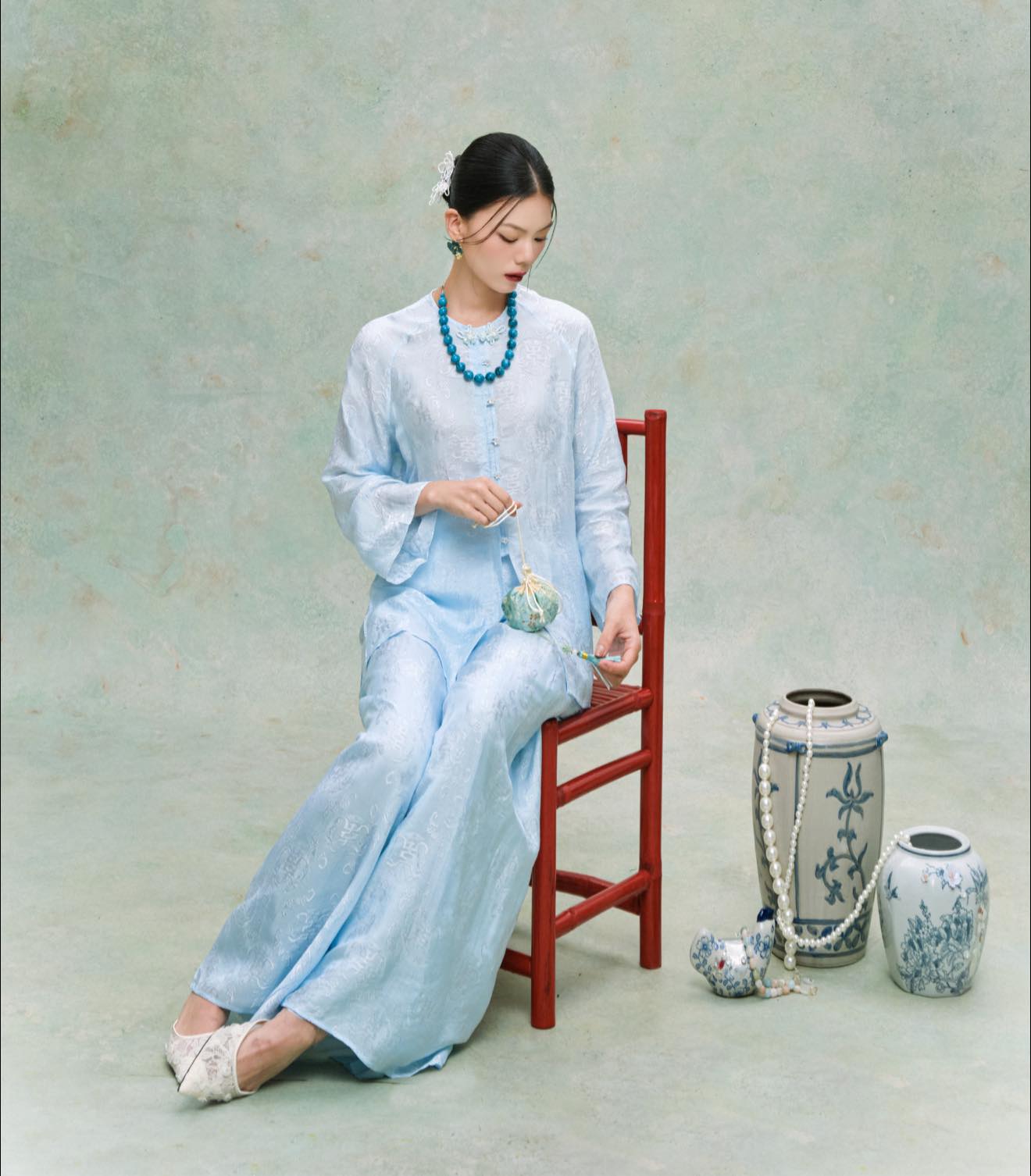 "Dong Dao" Bà-ba Set – Embellished Wormsilk in Sky Blue