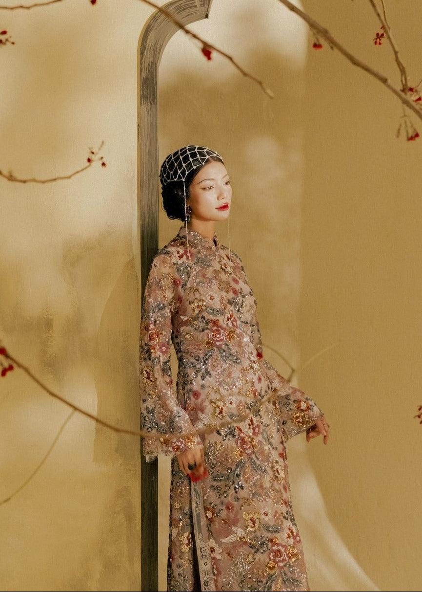 “Tường Mặc” Ao-dai Set – Luxury Sequined Lace Áo Dài in Dusty Orchid - side profile by Lalin