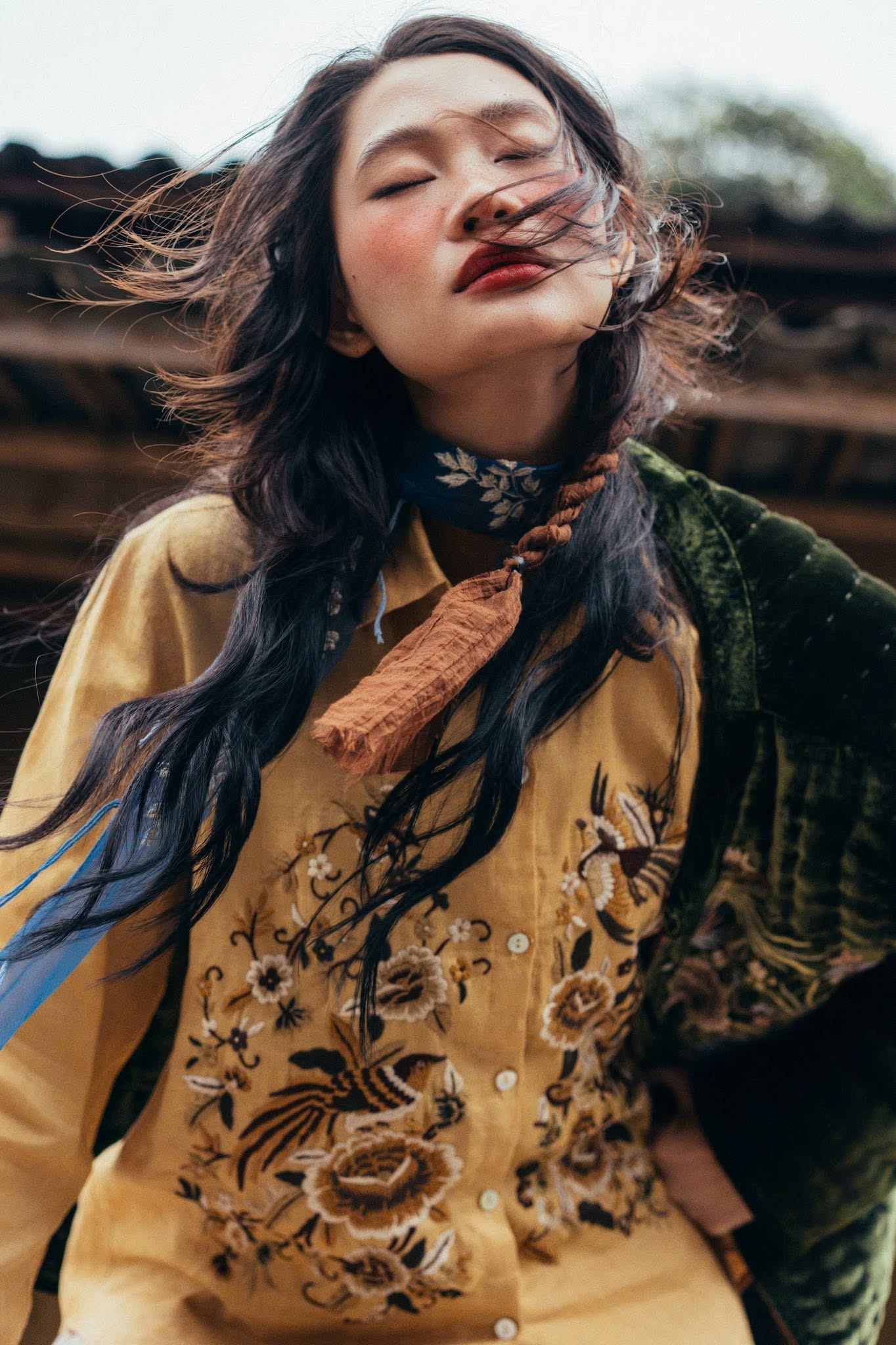 "Sequoia" -  Embroidered Linen shirt in Tobacco Brown