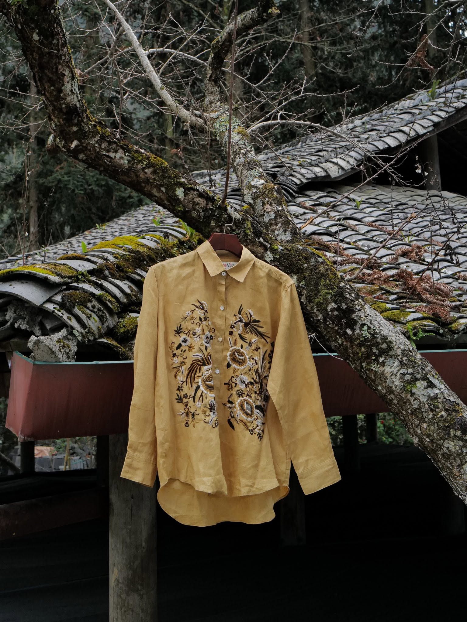 "Sequoia" -  Embroidered Linen shirt in Tobacco Brown