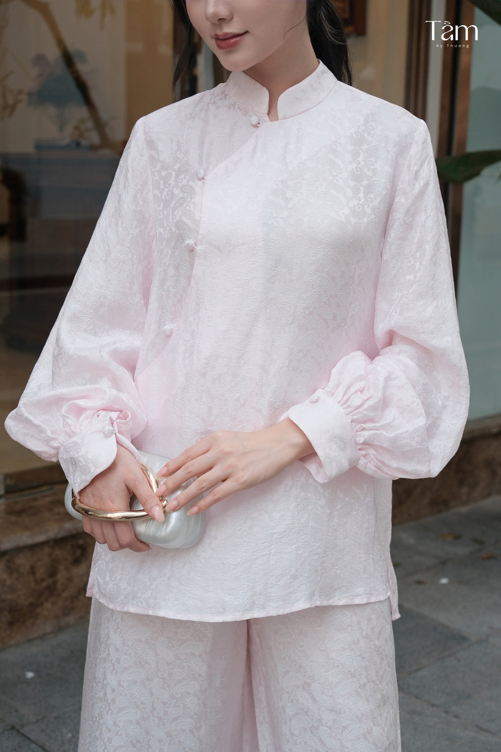 Vietnamese Ao Dai - “Ky” Set – Wormsilk Áo Ngắn (Short version of Ao-dai) in Azure - front view in pink by Tam