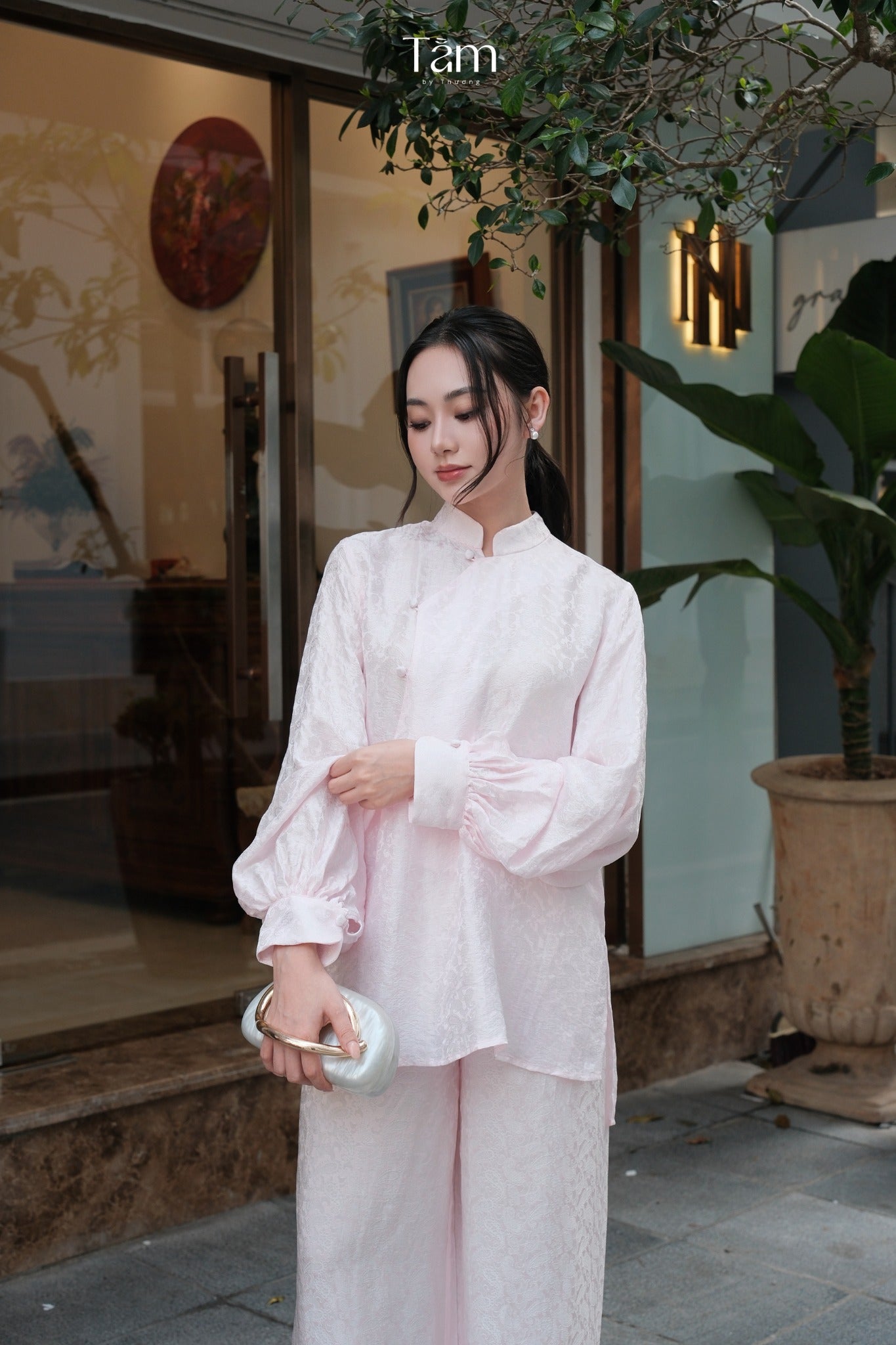 Vietnamese Ao Dai - “Ky” Set – Wormsilk Áo Ngắn (Short version of Ao-dai) in Wine Pink - front view in pink by Tam