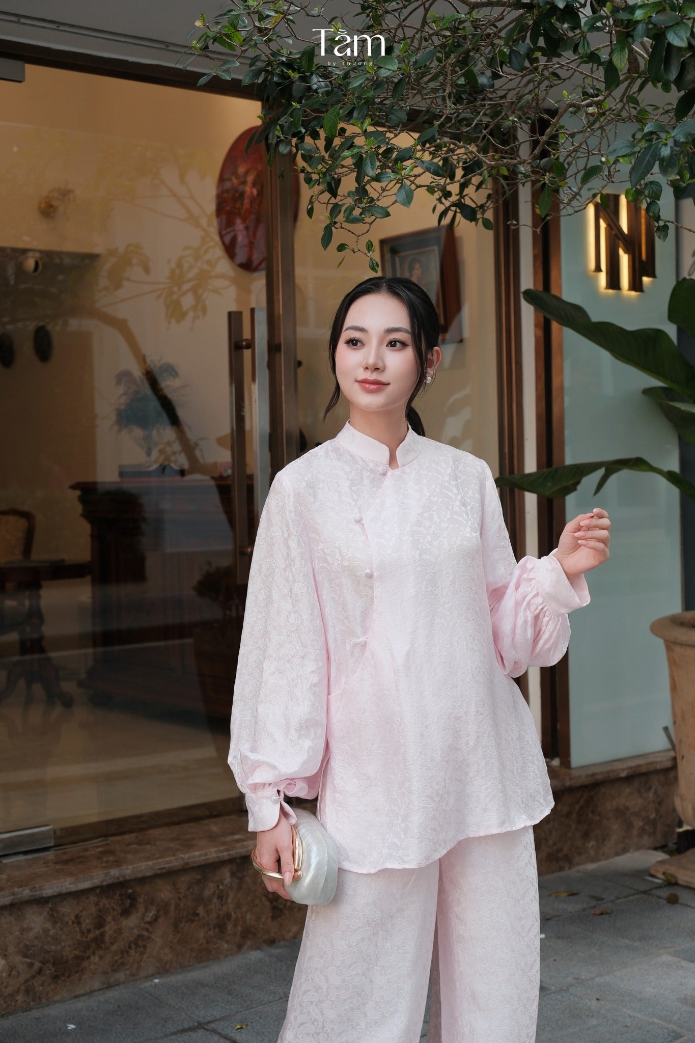 Vietnamese Ao Dai - “Ky” Set – Wormsilk Áo Ngắn (Short version of Ao-dai) in Wine Pink - front view in pink by Tam