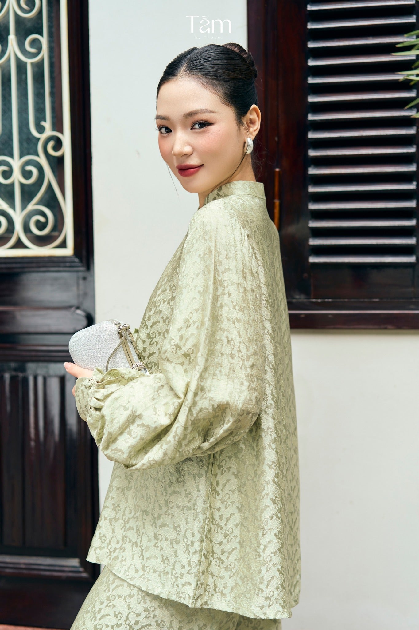 “Lệ Tú” Ba-ba Set – Mandarin Collar Wormsilk Ba Ba Set in Celadon Mist