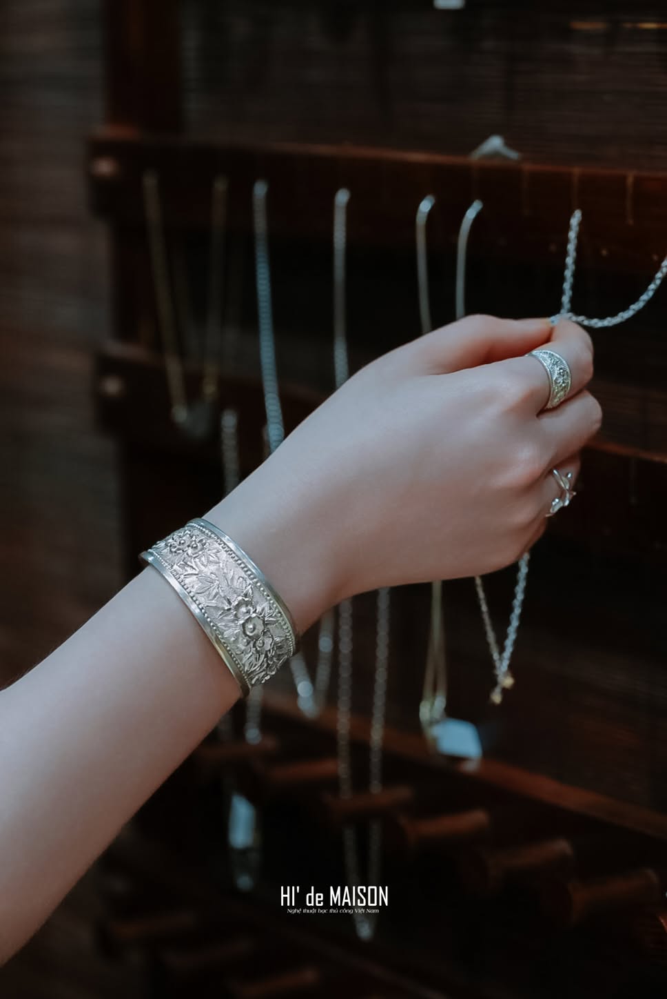 "Mai An" - Heritage Cuff in Pure 99.9% Silver