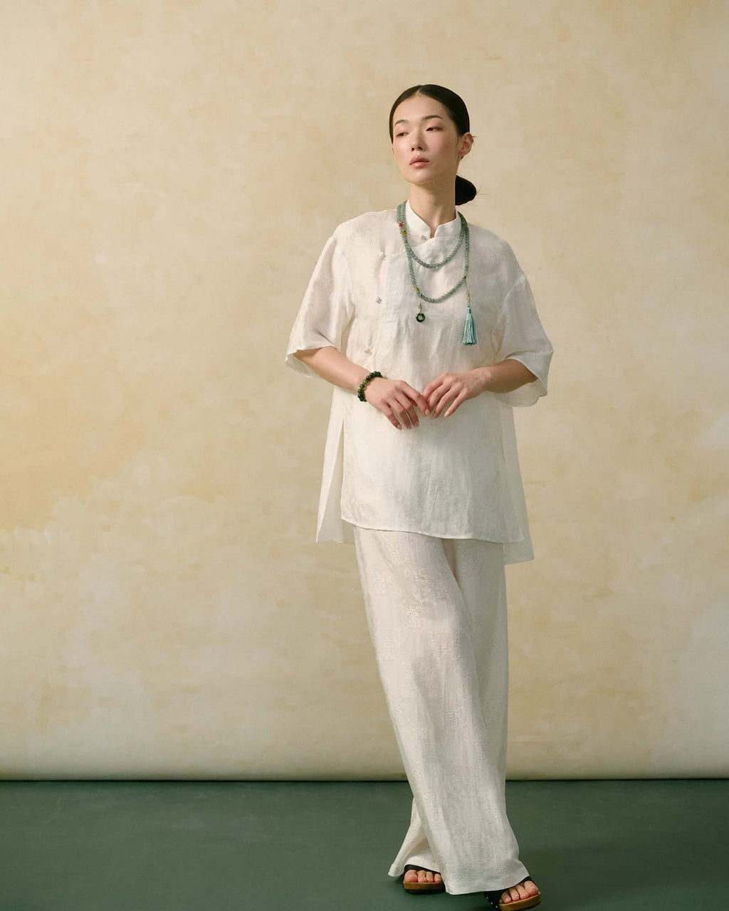 "Ninh Van" Set - Mandarin-neck Wormsilk in Ceremonial Invory