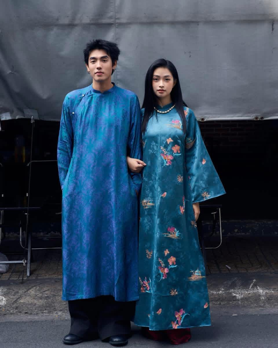 "Loc Tho" Ao Dai for Men - Wormsilk in Light TeL