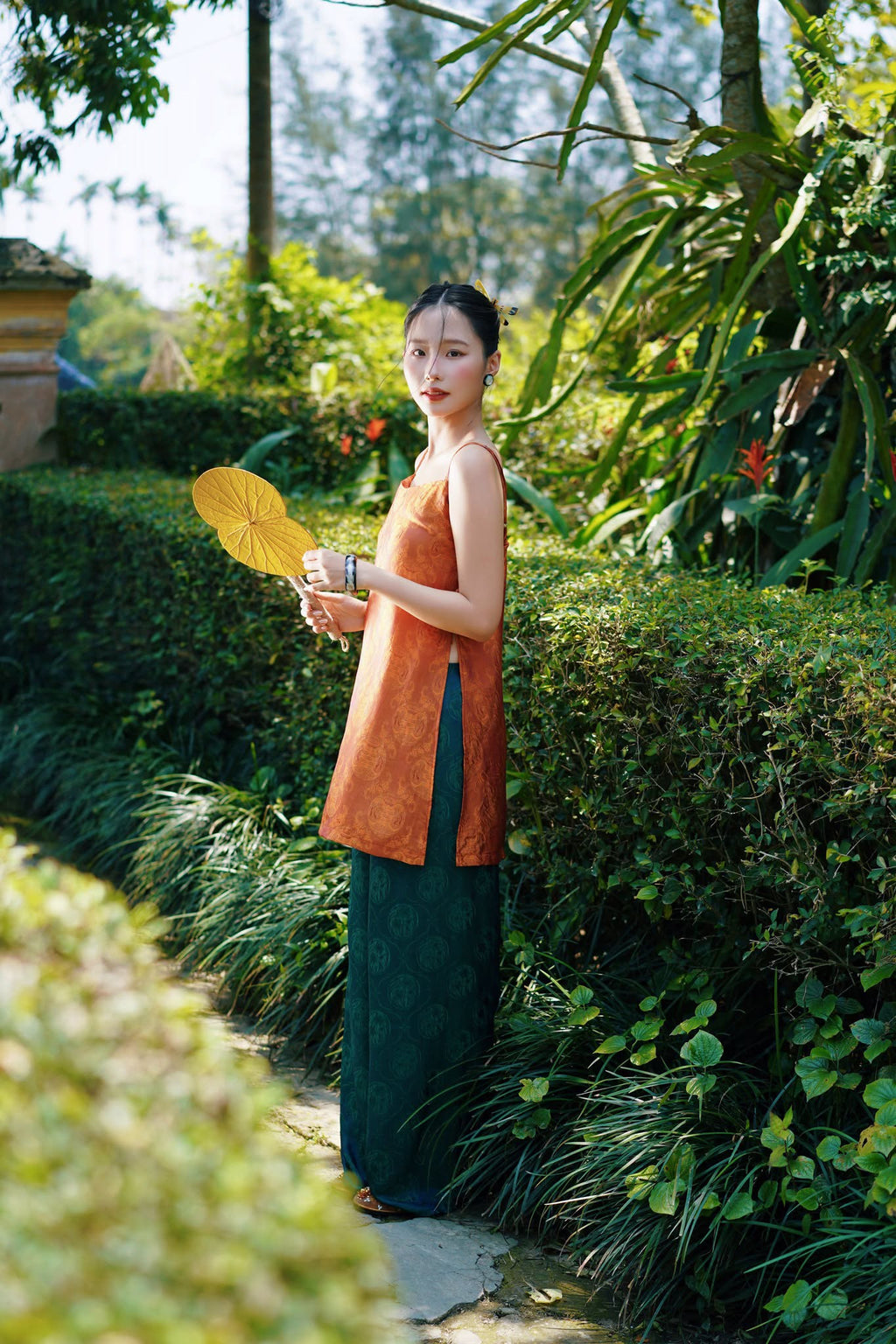 “Ngọc Ngà” Cami Set – Wormsilk in Sunset Amber with Deep Green Pants