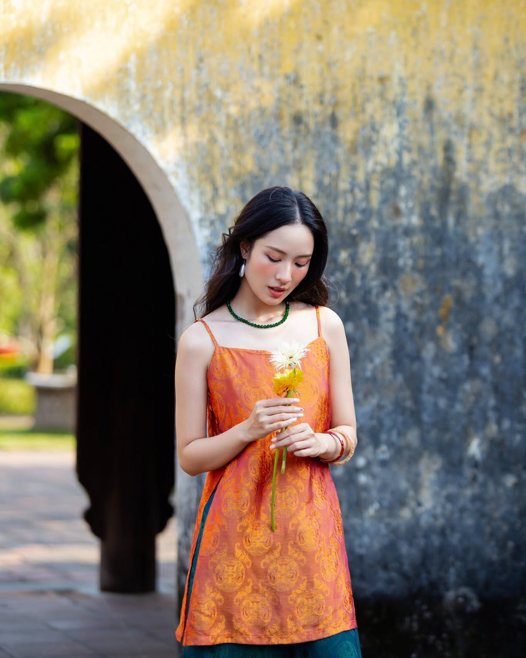 “Ngọc Ngà” Cami Set – Wormsilk in Sunset Amber with Deep Green Pants