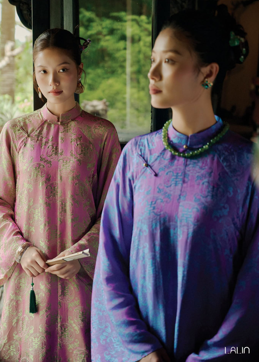 "Lam Dien" Ao-dai Set - 5-panel wormsilk in Violet & Jade