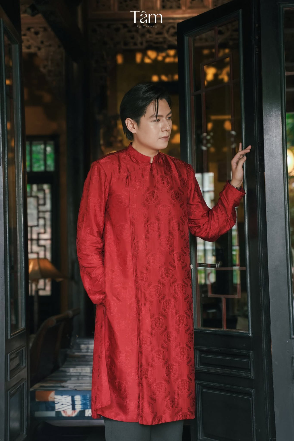 "An Nam Heritage" Double-Layer Men’s Áo Dài Top - Premium Wormsilk in Ceremonial Red