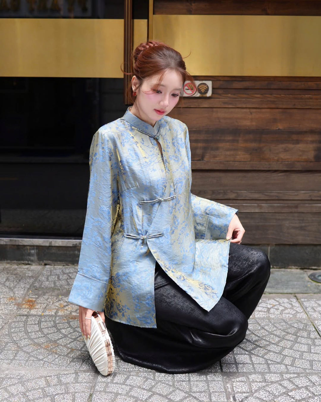 “Lam Nguyệt” Set – Mandarin-Collar Tencel Silk Set in Celestial Blue
