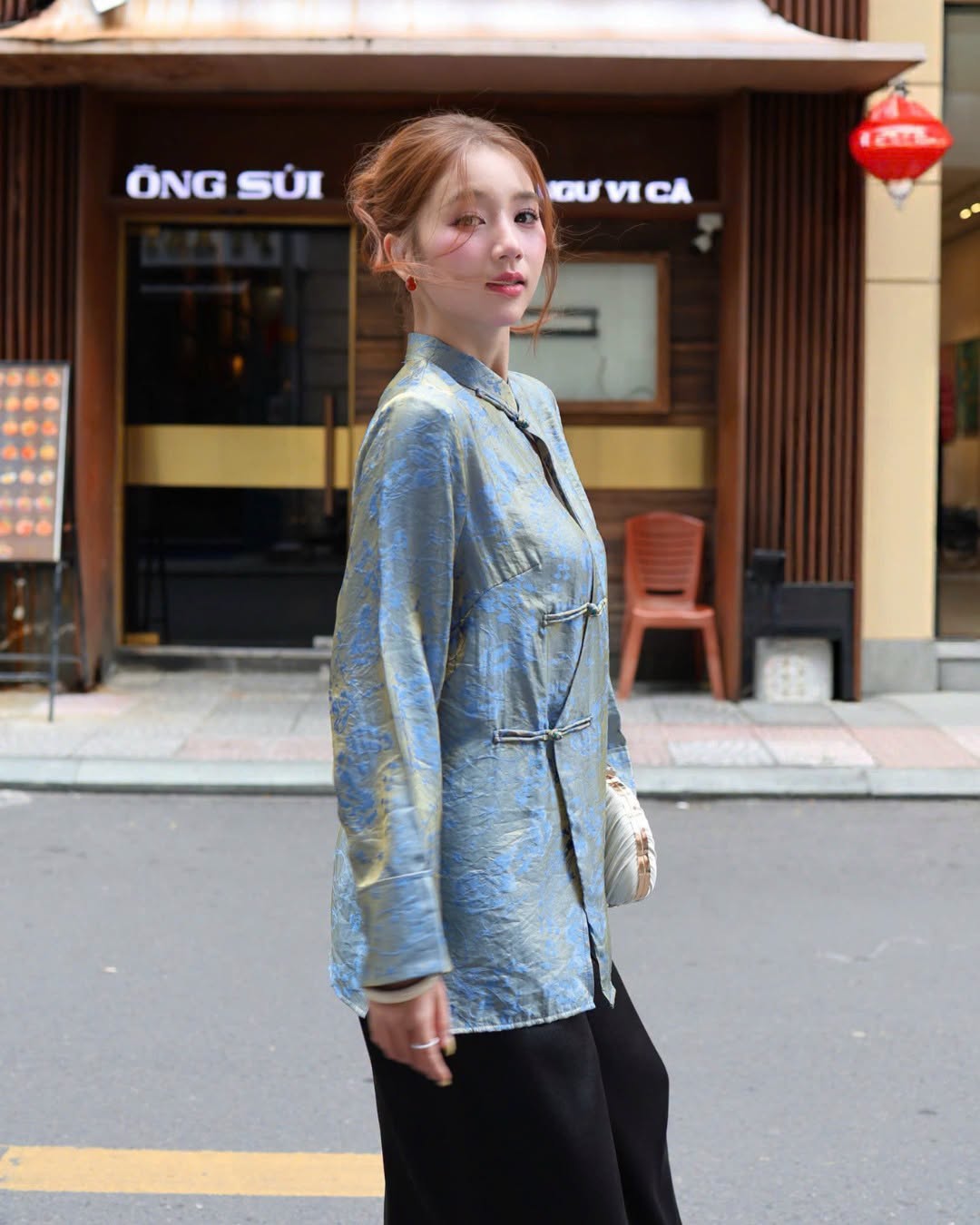“Lam Nguyệt” Set – Mandarin-Collar Tencel Silk Set in Celestial Blue
