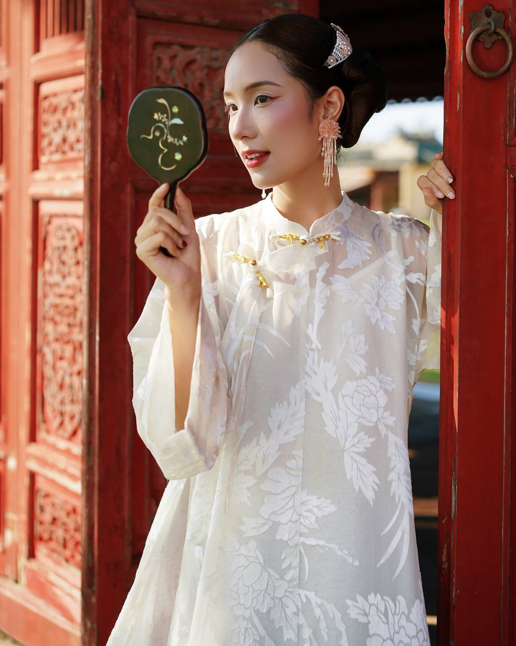 “Mẫu Đơn” 5-panel Ao-dai Set - Peony-patterned Rayon-lace in Ivory with red pants