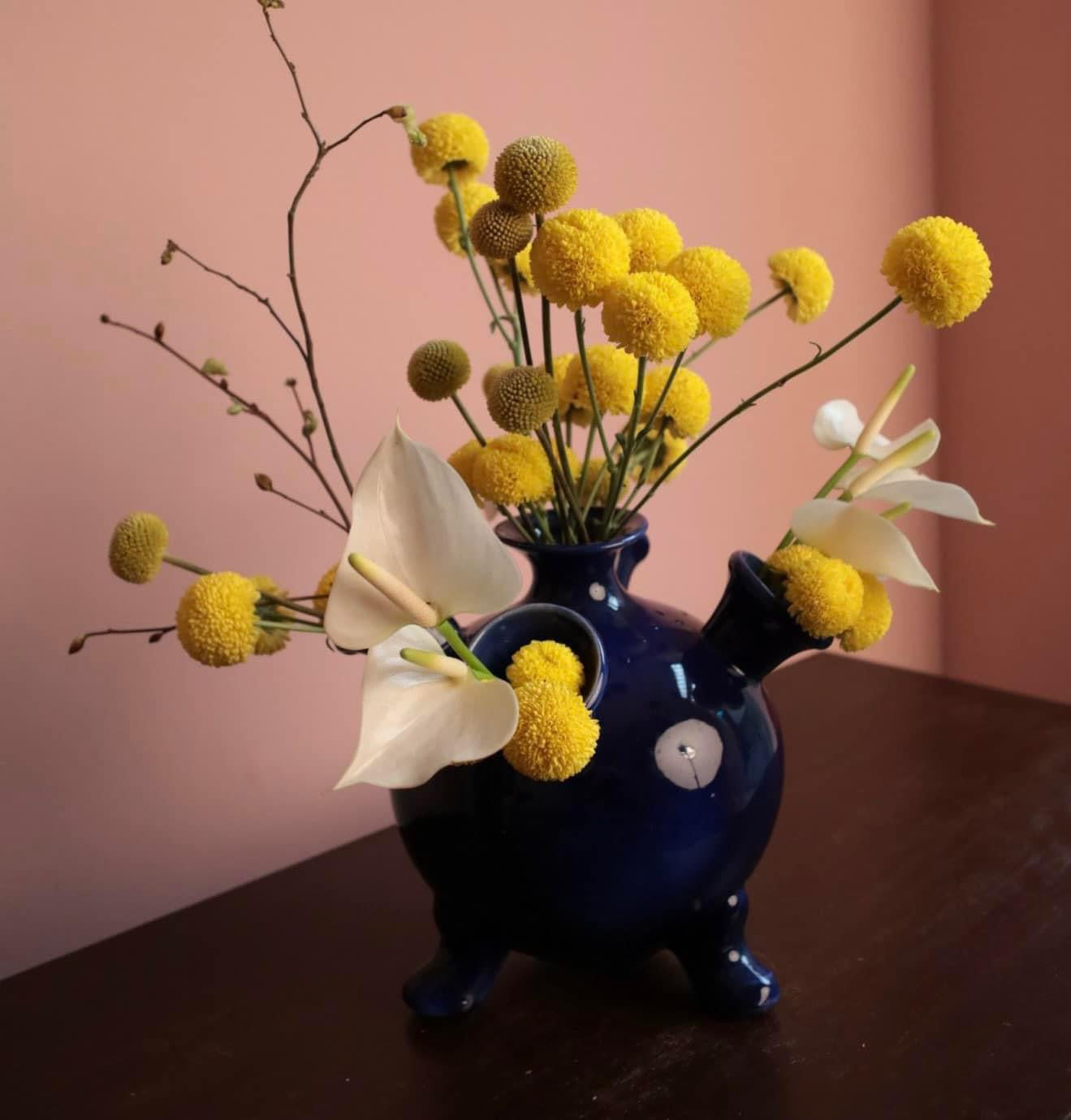 Vietnamese Lacquer - Bat Trang ceramics - 5-bulb Tulipiere Vase - front view in blue by Bat-trang