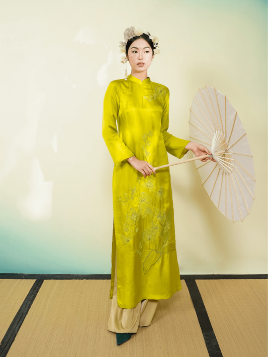"Uyen Lan" Embellised Ao Dai Set in Neon Green
