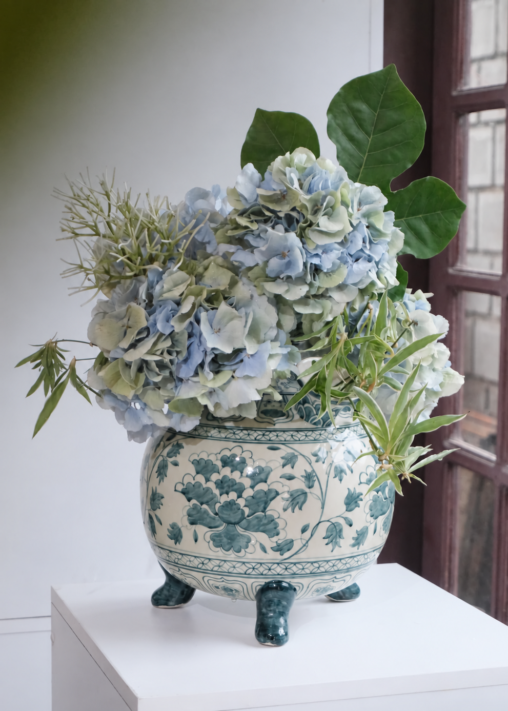 Bat Trang ceramics - 5-bulb Tulipiere Vase in Green and Off-White