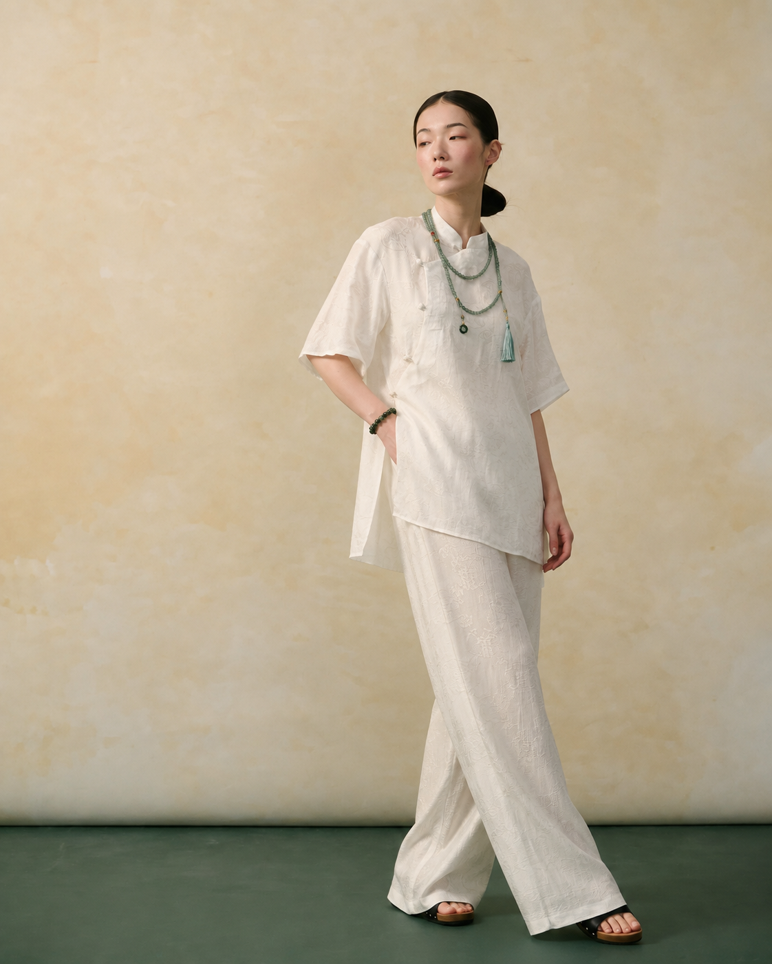 "Ninh Van" Set - Mandarin-neck Wormsilk in Ceremonial Invory