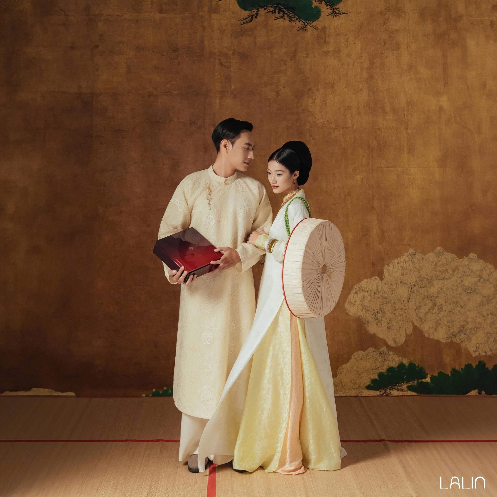 Nghi Giao Ao-dai Set – Luxury Double-layer Hand-Embroidered WormSilk in White [Wedding Collection] by Lalin - detail shot of embroidery and traditional Vietnamese motifs, premium Vietnamese silk clothing