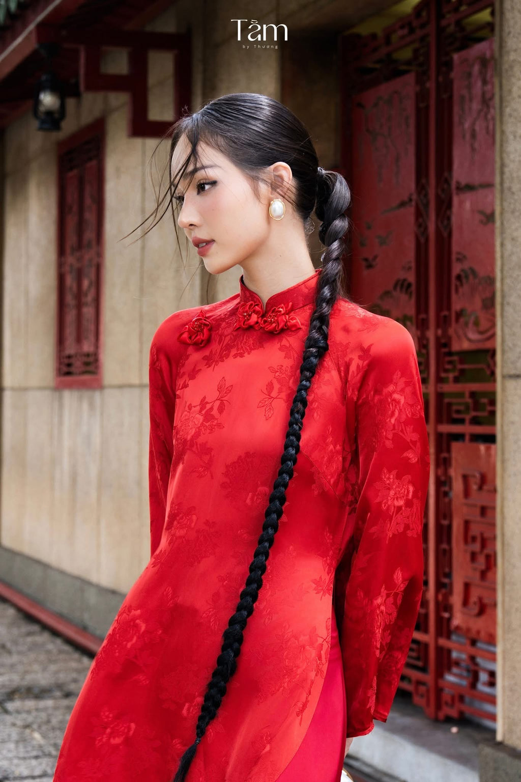 Vietnamese Ao Dai - Luu Ly Ao-dai Set - Embellished Hangzhou silk - side profile in red by Tam