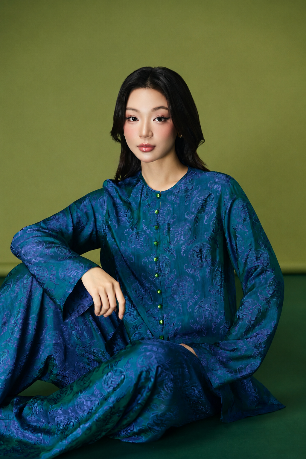“Trâm Anh” Ba-ba Set in Peacock Blue Worm Silk