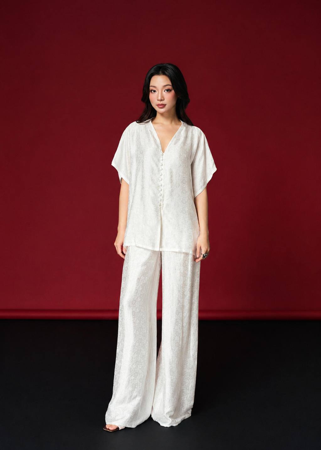 “Tang Bồng” Modernized Ba-ba Set (short-version of Aodai) - Worm Silk in White