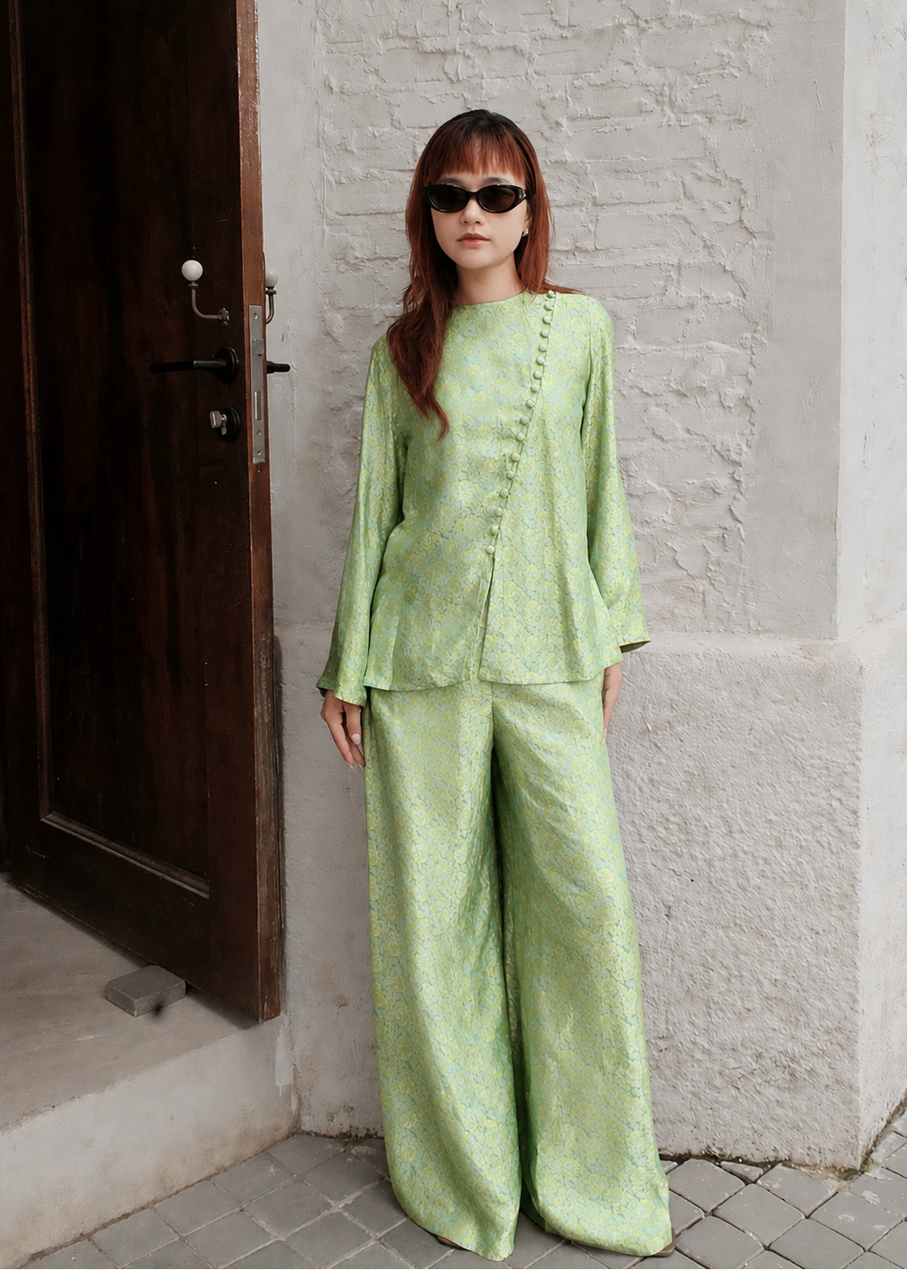 “Diagonal Grace” Ao-Ngan Set – Long-sleeve Wormsilk Ensemble in Celadon Luster