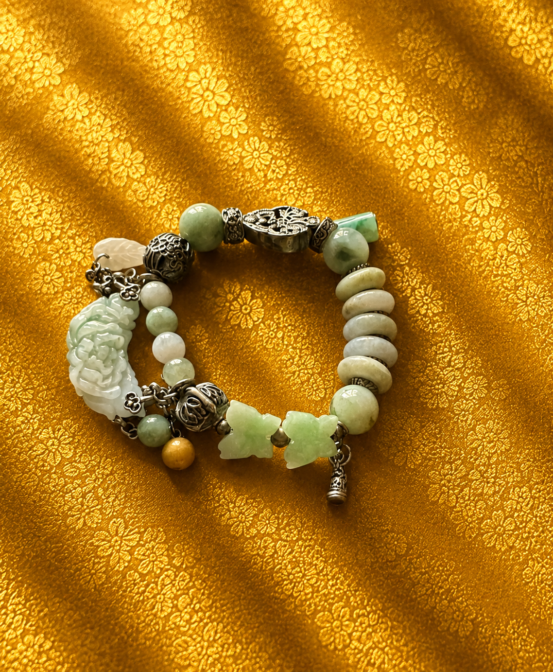 "Mẫu Đơn Cát Tường" – One-of-a-Kind Jade & Silver Feng-shui-Inspired Bracelet