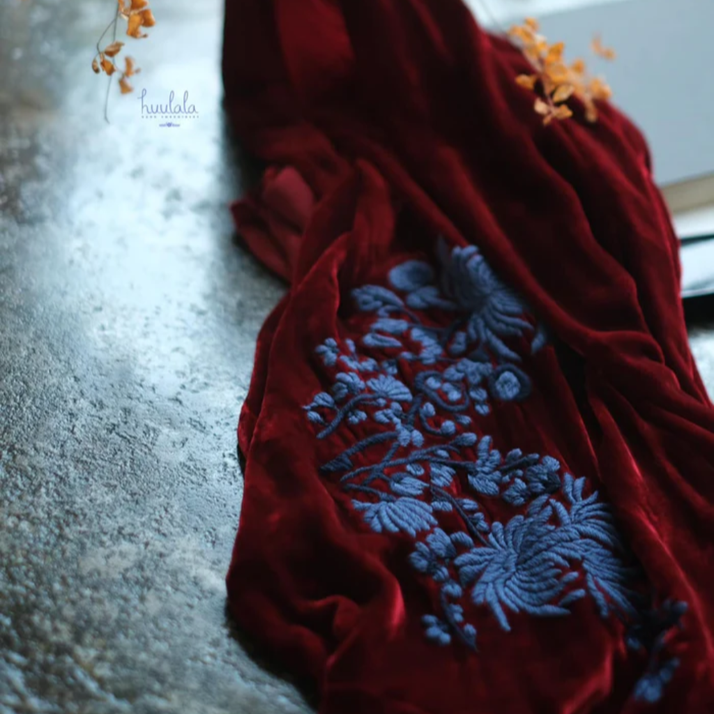 Vietnamese Embroidery - Rumi - Embroidered Suede dress - detail close-up in velvet in red by Huulala