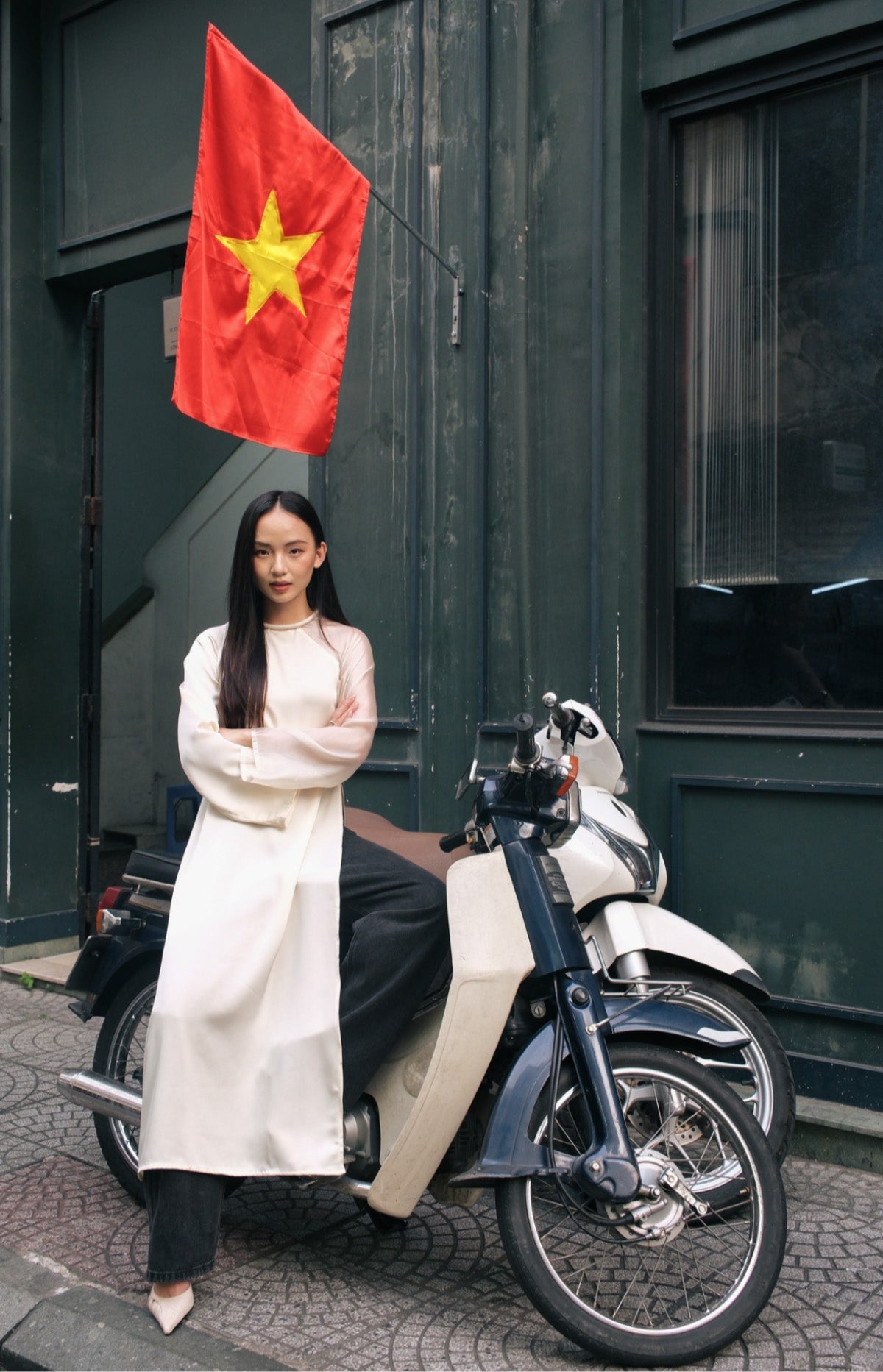 "Tinh Hop Asymmetric Ao Dai Set in Ivory Silk & Organza, Traditional Vietnamese Dress"