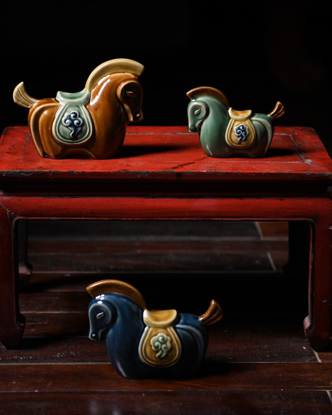 Vietnamese Lacquer - Gallop of Auspice – Premium Ceramics Decor - flat lay display in red by Sa Maison