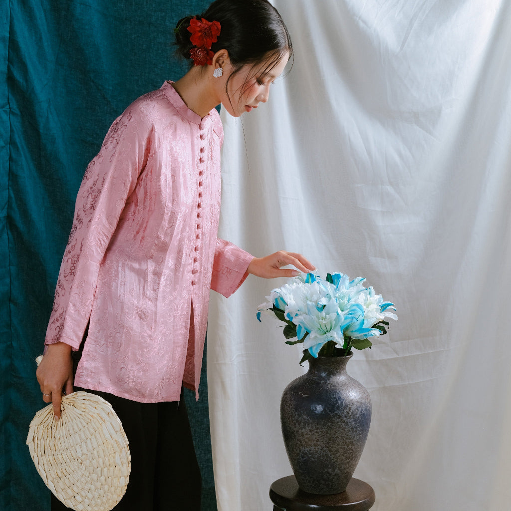 Vietnamese Ao Dai - “Hong Tra Ao Ba Ba – Wormsilk Top in Soft Blossom Pink - side profile in pink by Moc