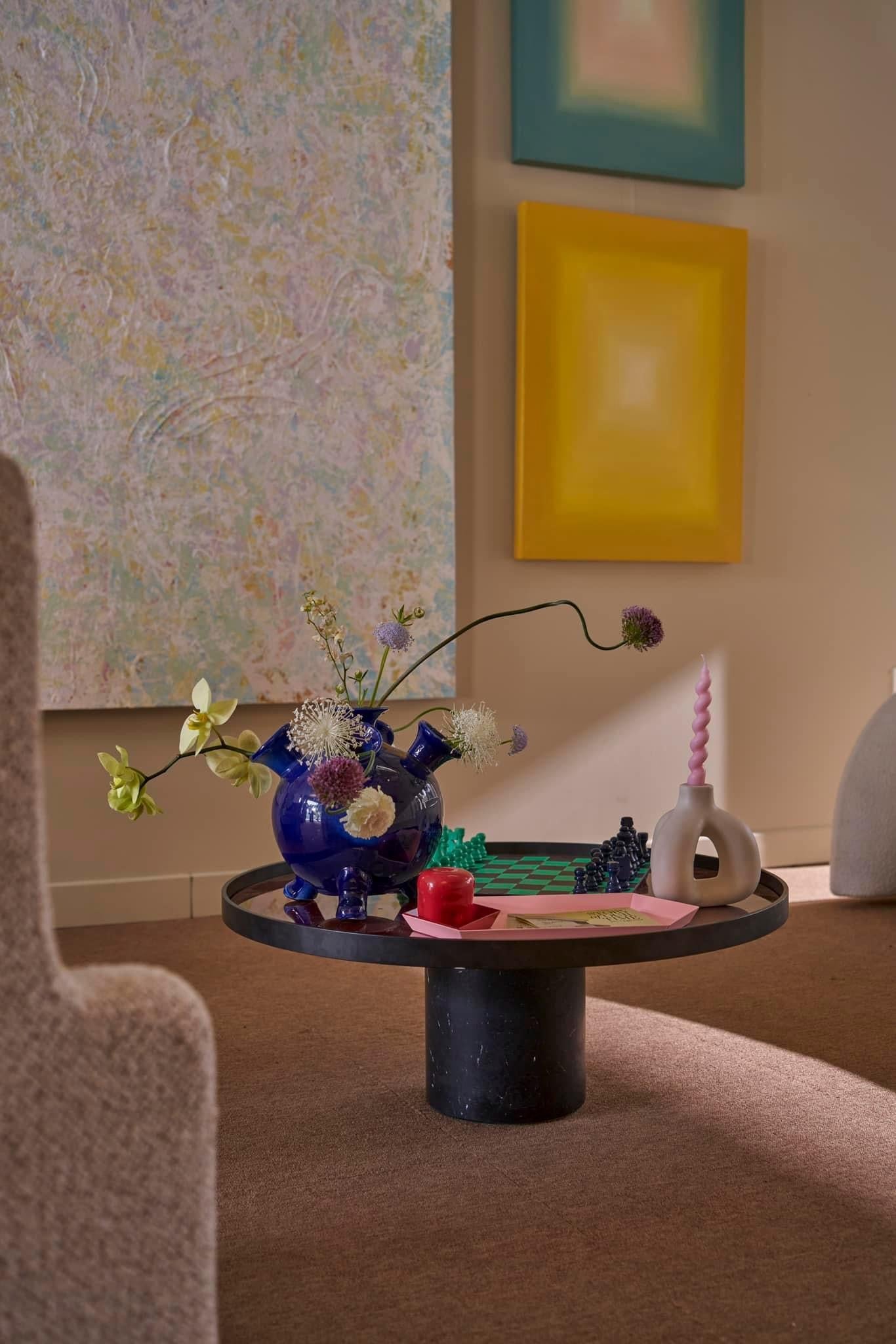 Vietnamese Lacquer - Bat Trang ceramics - 5-bulb Tulipiere Vase - detail close-up in blue by Bat-trang