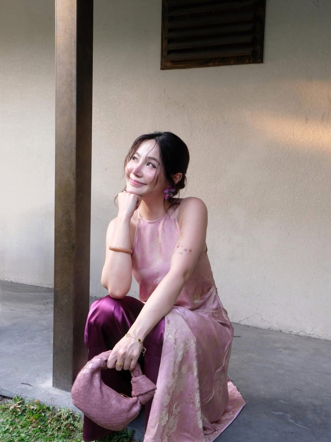 Vietnamese Ao Dai - “Hiên Vỹ” Tunic Set – Hangzhou Silk Tunic Set in Dusklight Orchid - styled presentation in pink by Lalin
