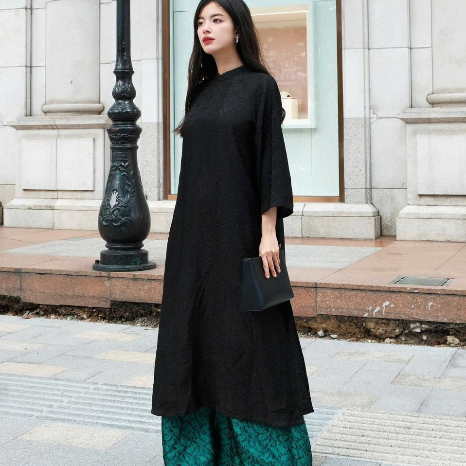 Huyen Hoa Ao dai set - Silkworm silk in Black [Modern cut] - styled presentation by Moc