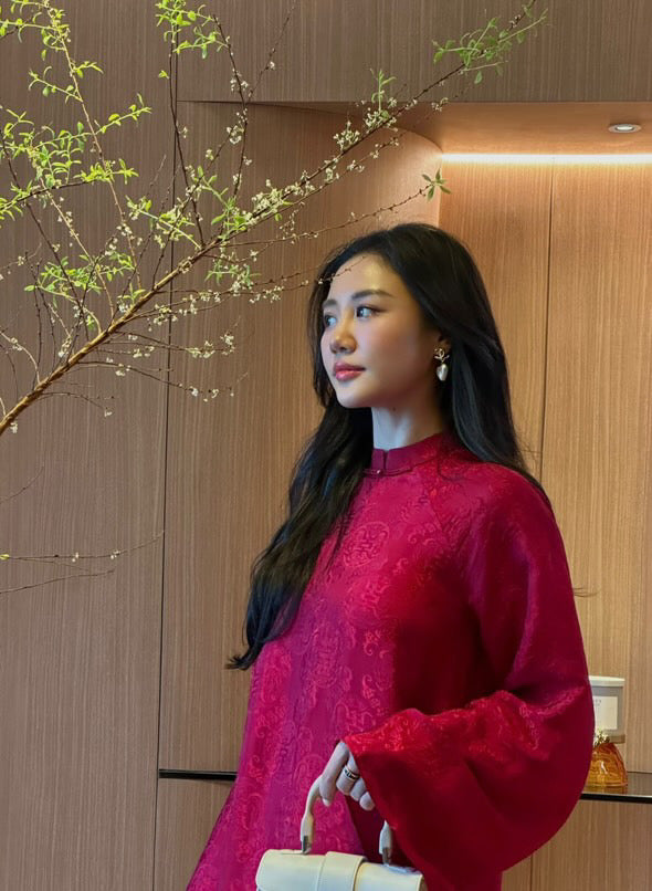 Vietnamese Ao Dai - Hy Loan Ao Dai set - Premium Natural Worm Silk in Crimson - side profile in brocade in red by Lalin