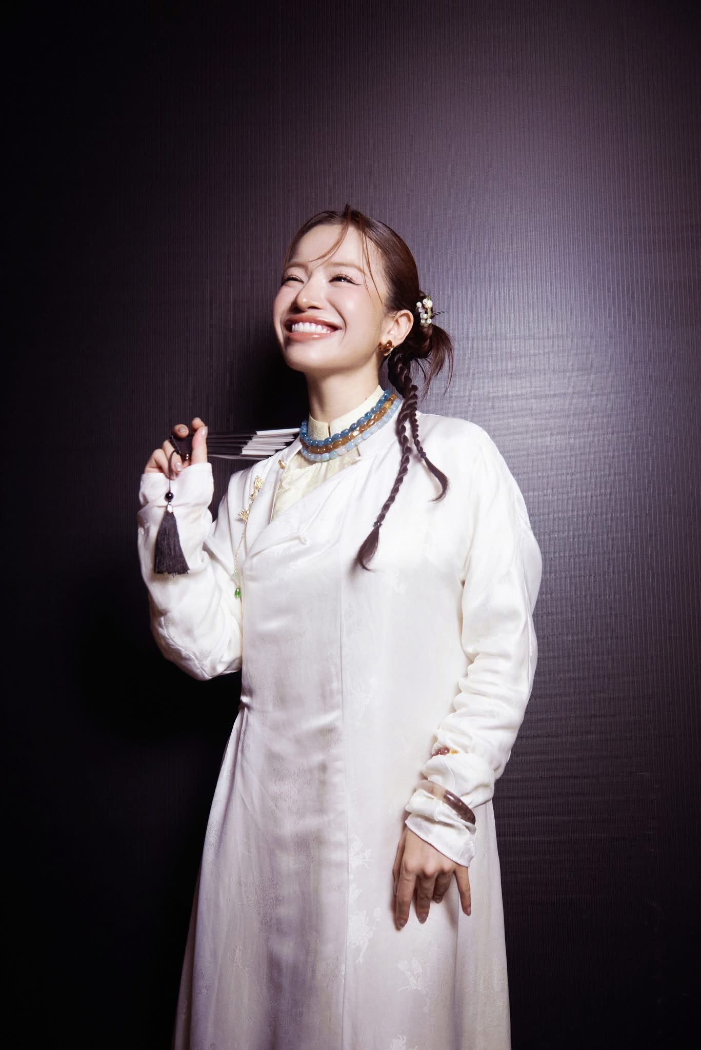 Nghi Giao Ao-dai Set – Luxury Double-layer Hand-Embroidered WormSilk in White [Wedding Collection] - front view by Lalin